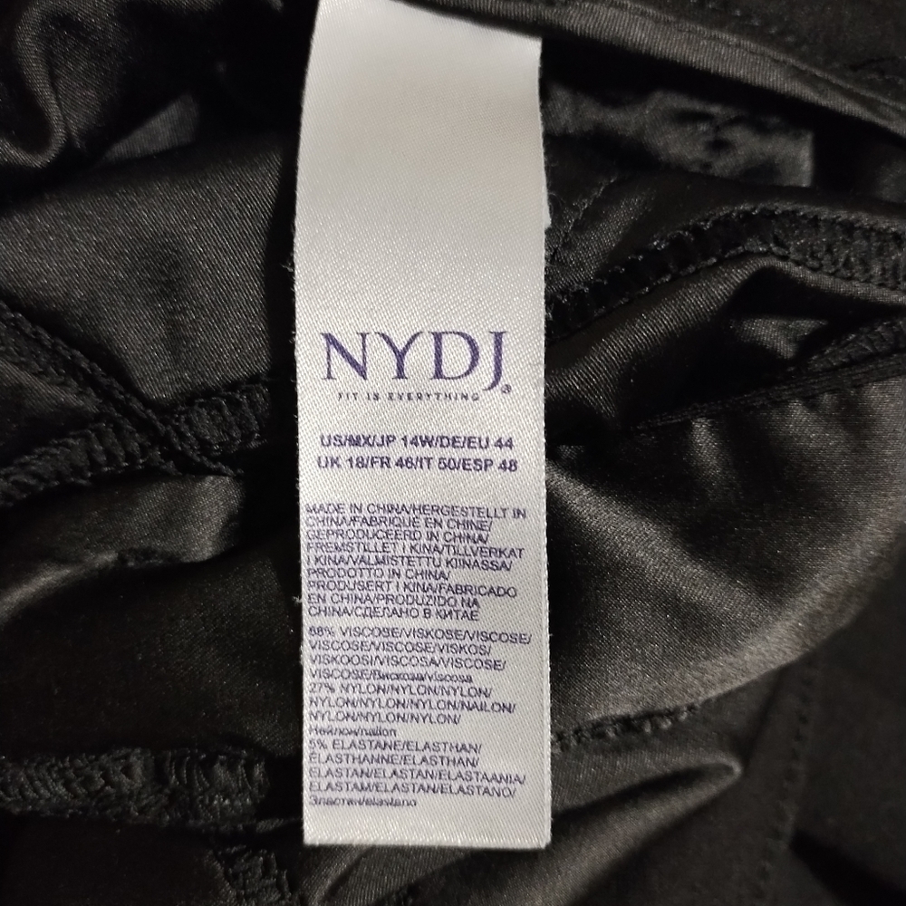 Nydj black Marilyn pull ons - Picture 4 of 5